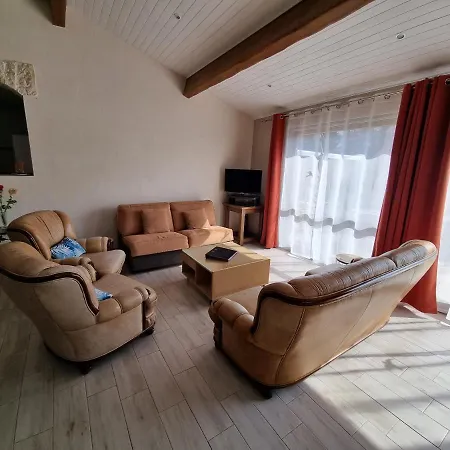 Agreable Maisonnette Entre Ocean Et Vignes Vensac